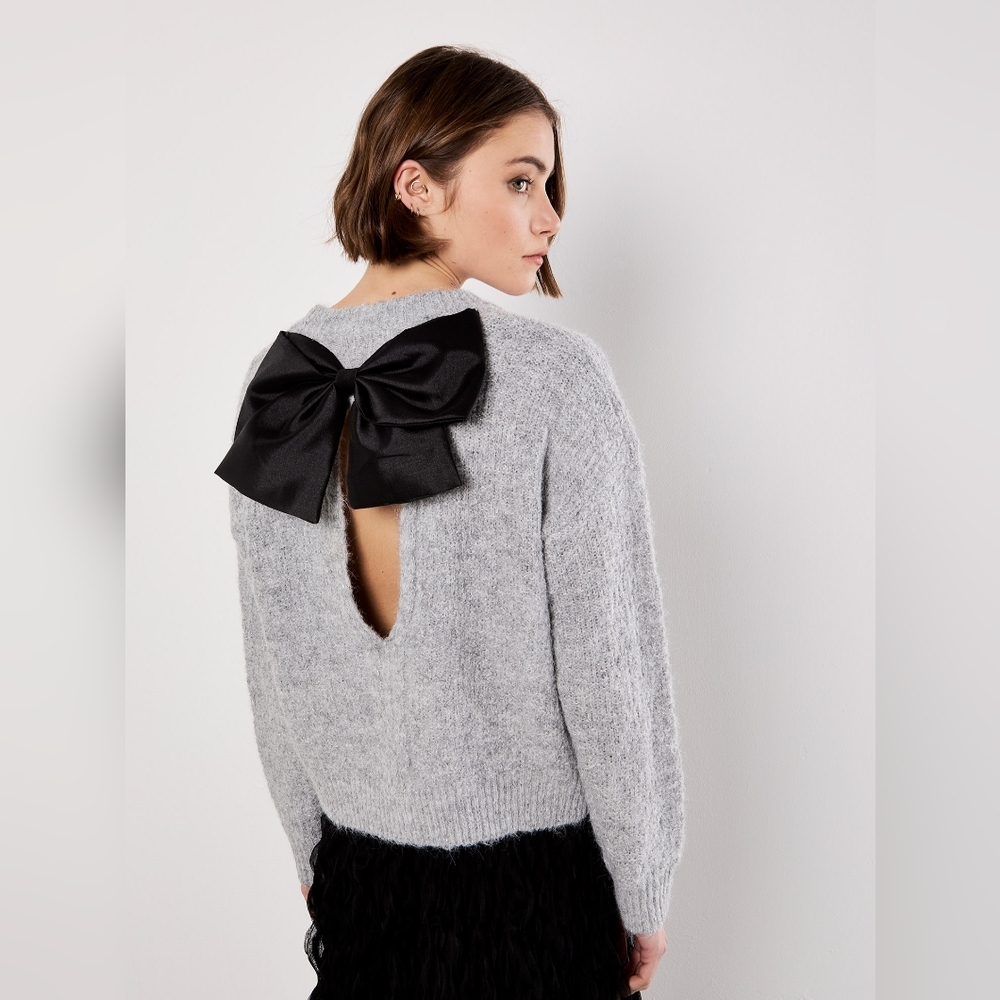 Bow Back Lurex Fuzzy sweater - Picture 2 of 9